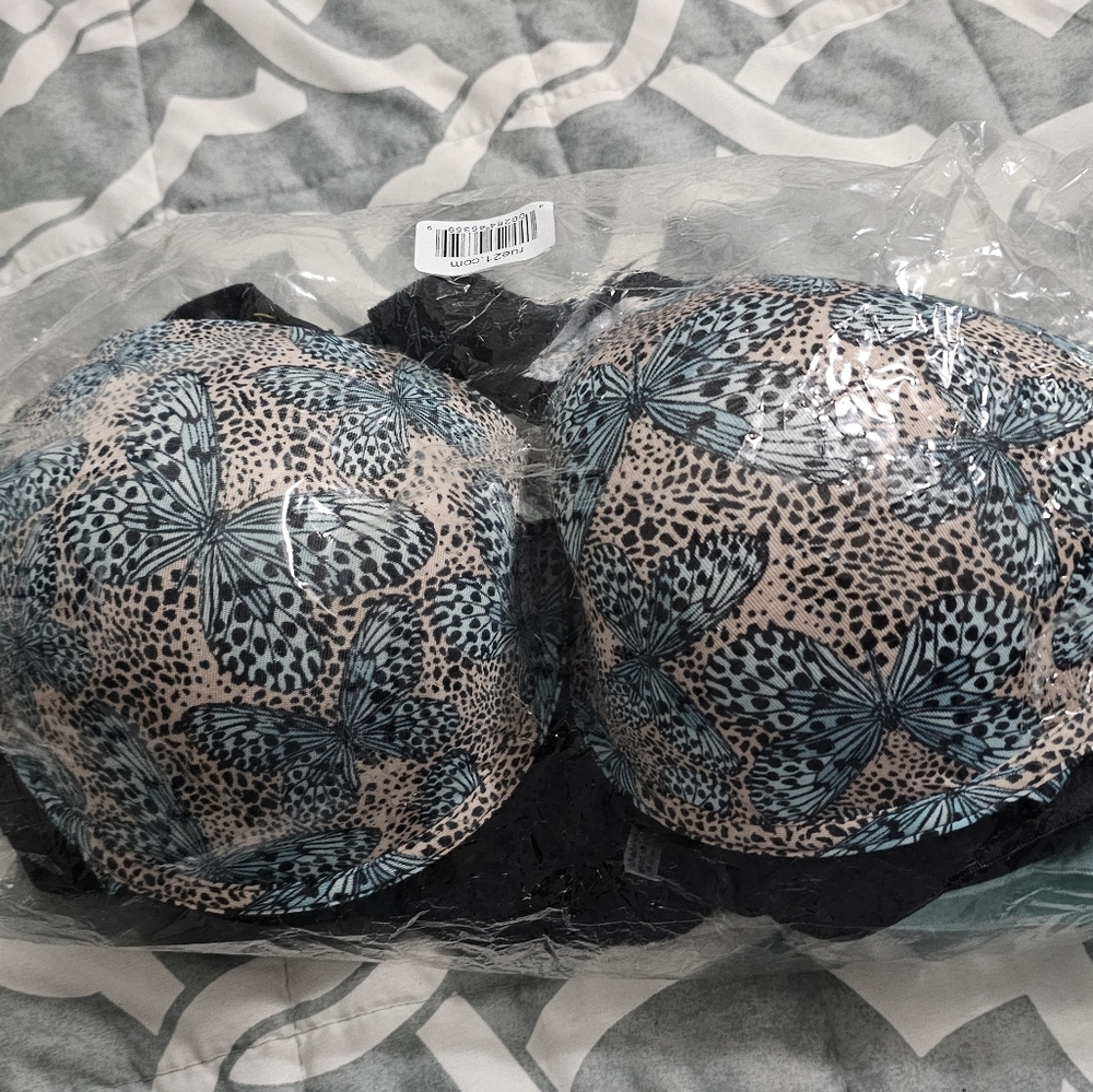 Bras set of 3 Rue21 size 42D Brand new - Picture 6 of 7